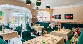 36 LR Seefischer Restaurant 2022 by Gert Perauer