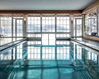 Schwimmbad im Hotel Seefischer